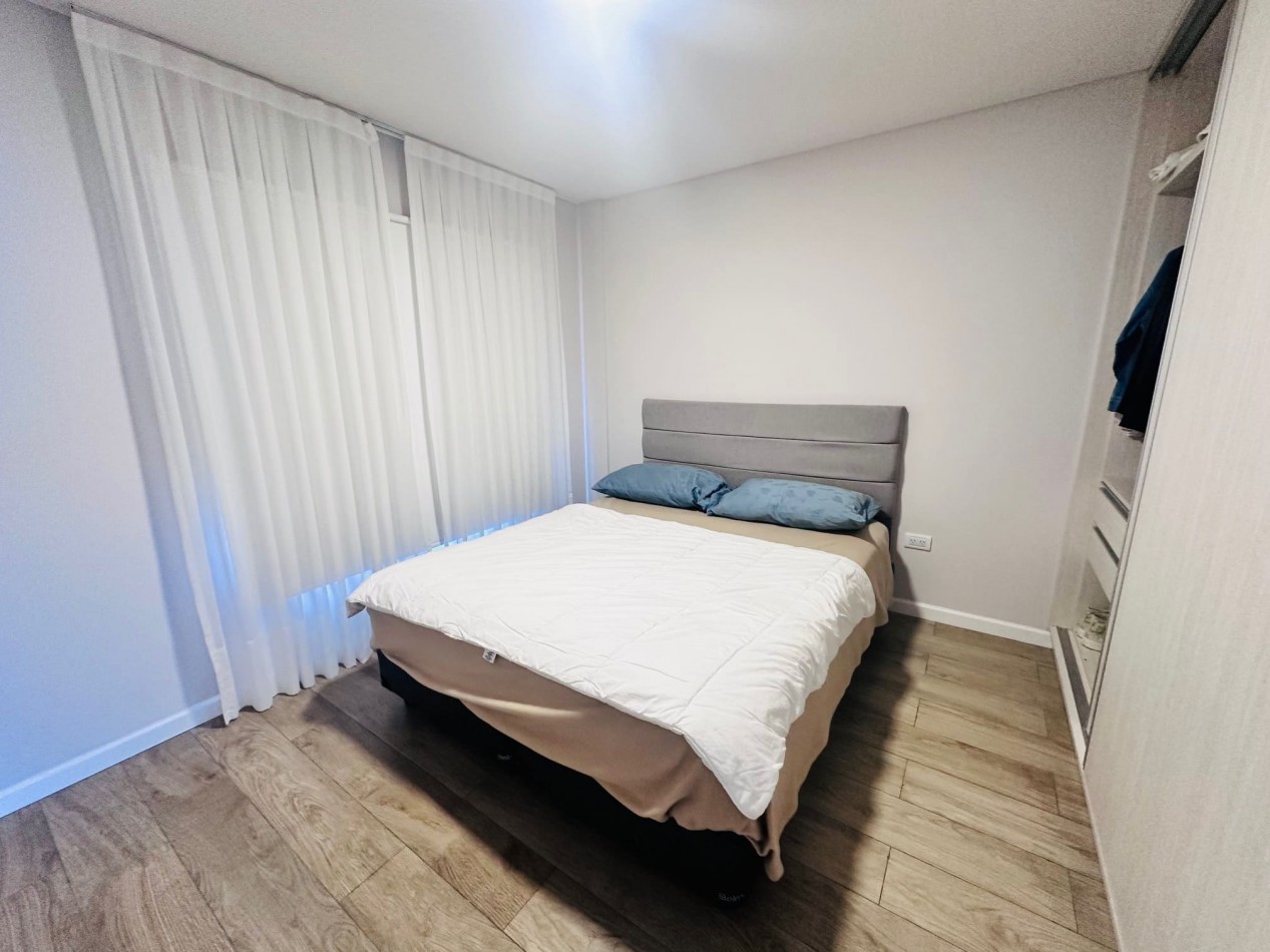 Piso moderno 4 ambientes, cochera y terraza privada