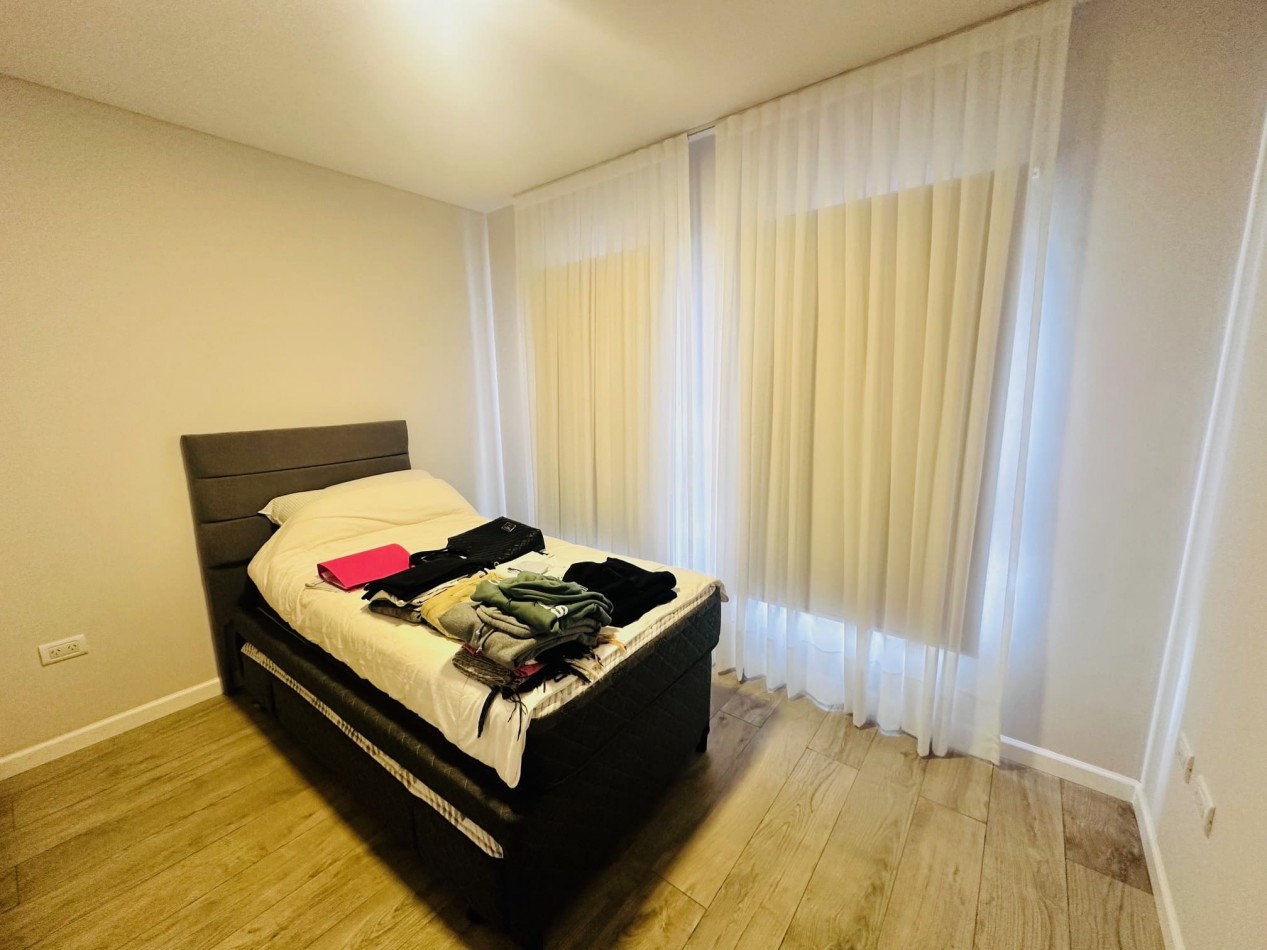 Piso moderno 4 ambientes, cochera y terraza privada