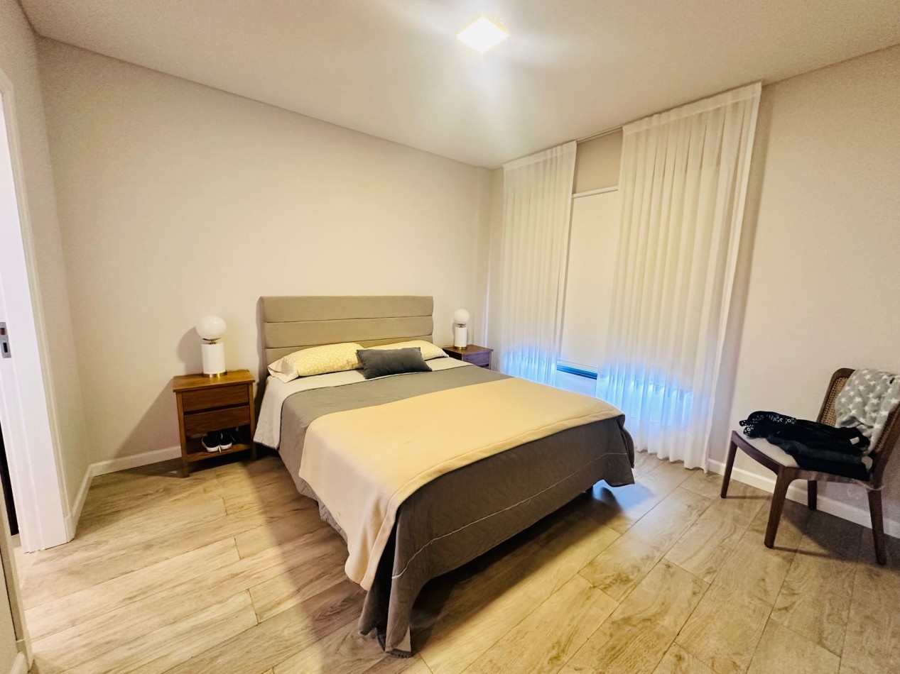 Piso moderno 4 ambientes, cochera y terraza privada