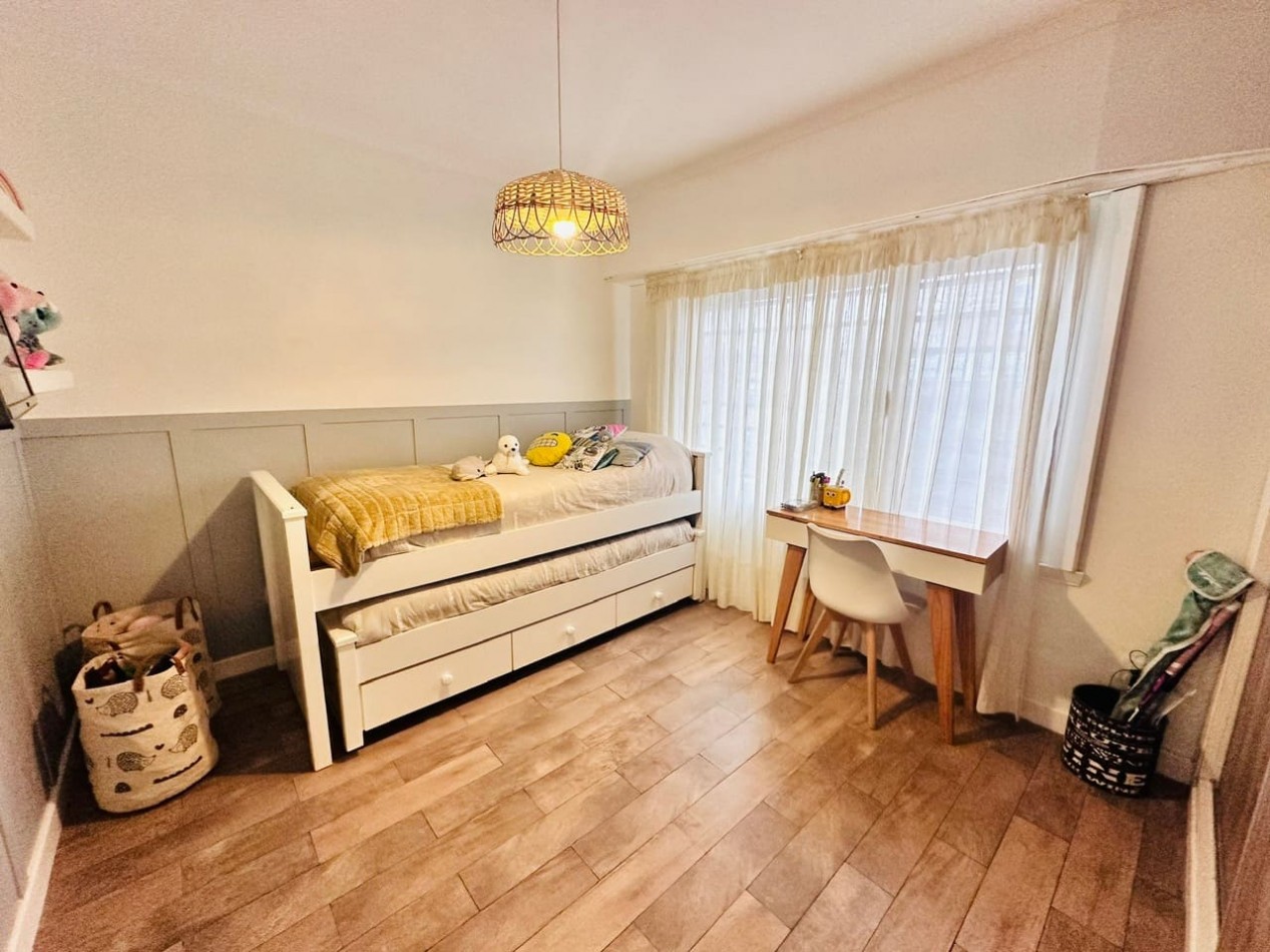 Casa moderna y reciclada de 5 ambientes barrio Chauvin