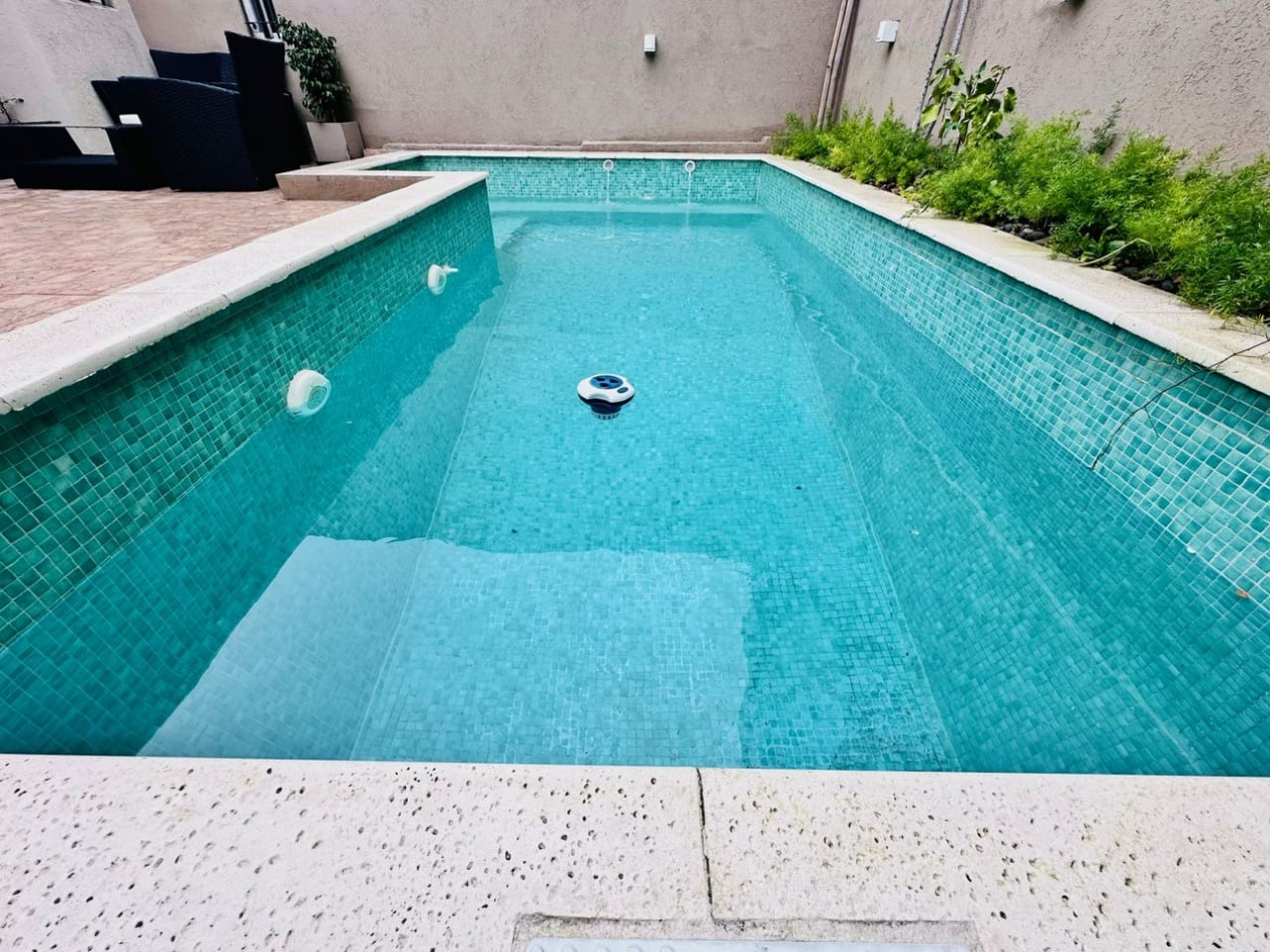 Casa moderna y reciclada de 5 ambientes barrio Chauvin