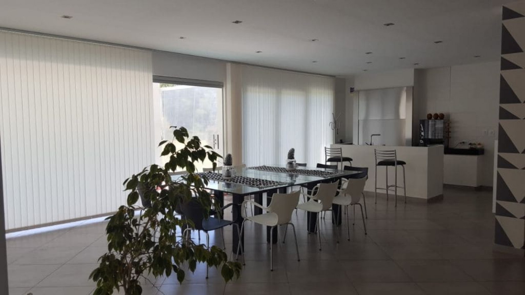 Amplia Casa sobre Lote de 1250 mts2 barrio privado Rumenco