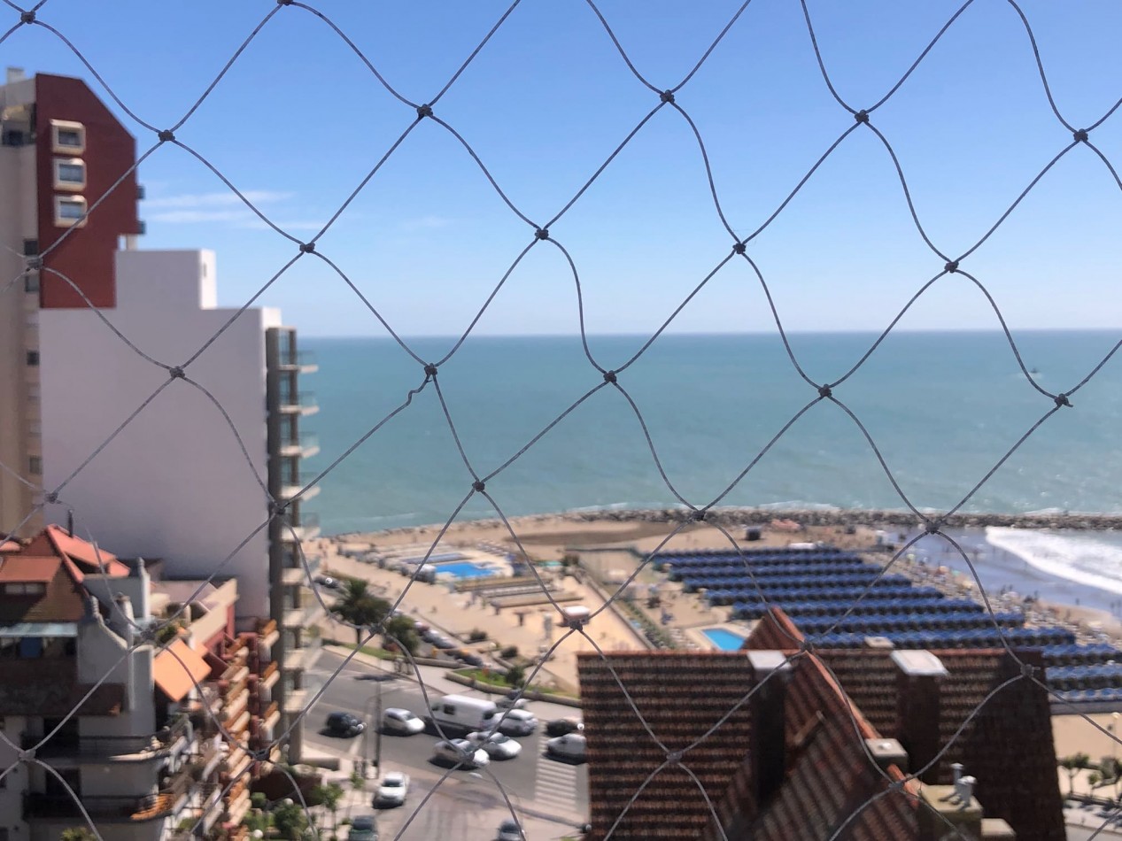 Piso en duplex con quincho, solarium y jacuzzi privado Playa Varese
