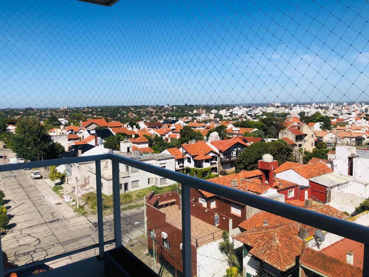Piso en duplex con quincho, solarium y jacuzzi privado Playa Varese