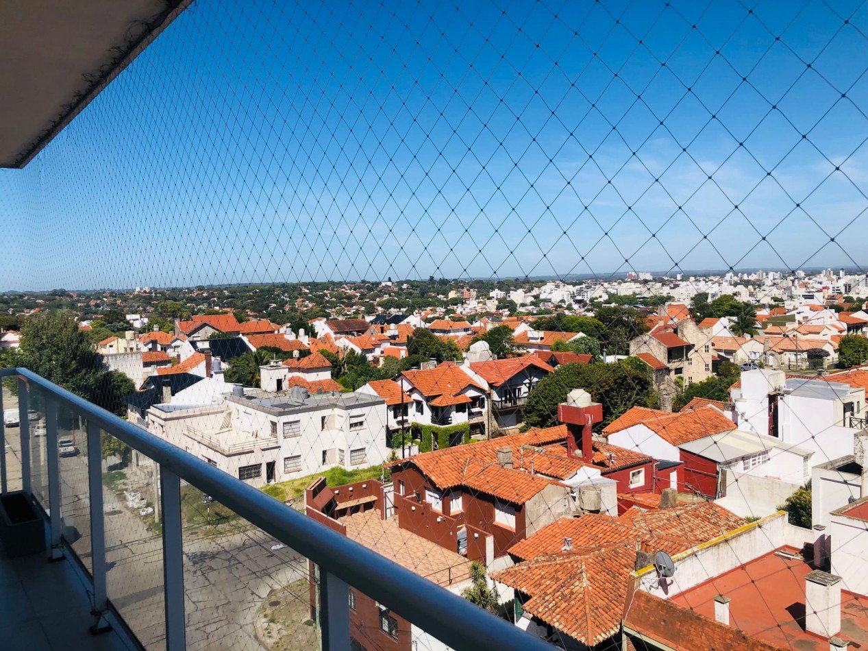 Piso en duplex con quincho, solarium y jacuzzi privado Playa Varese