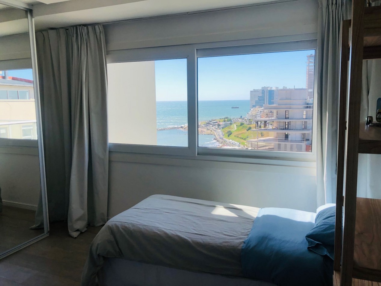Piso en duplex con quincho, solarium y jacuzzi privado Playa Varese