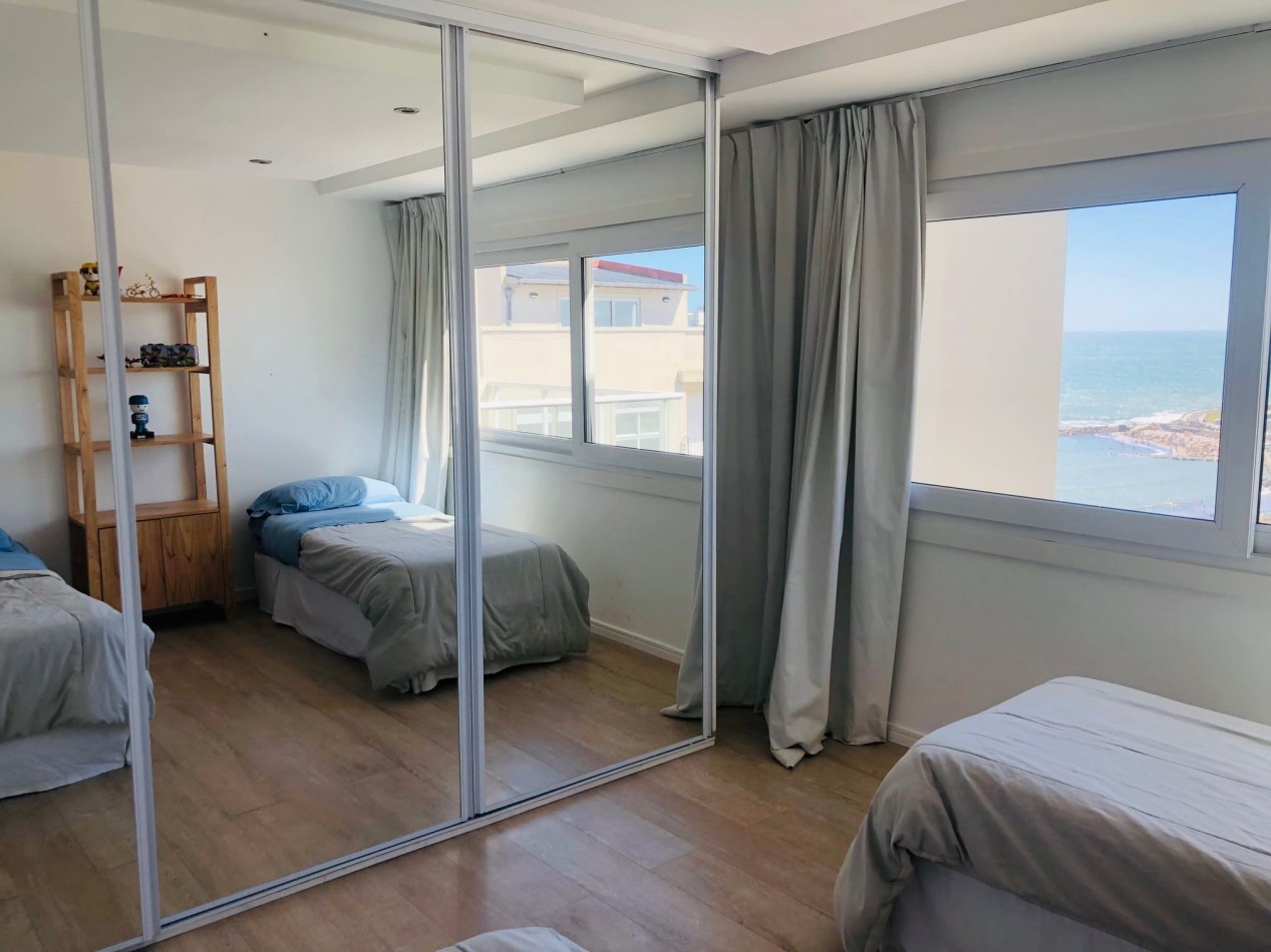 Piso en duplex con quincho, solarium y jacuzzi privado Playa Varese