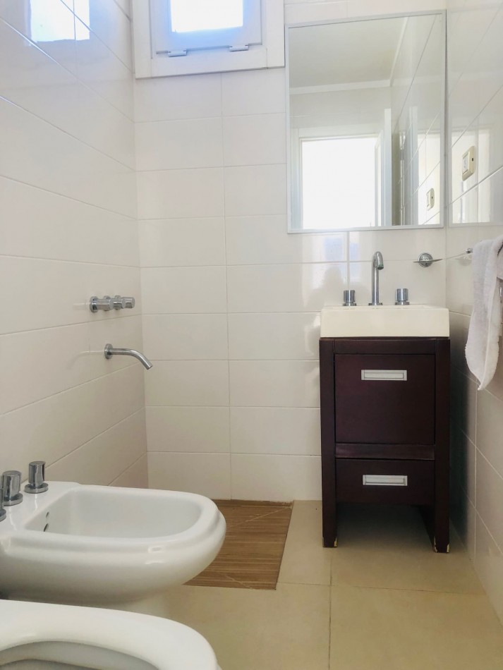Piso en duplex con quincho, solarium y jacuzzi privado Playa Varese
