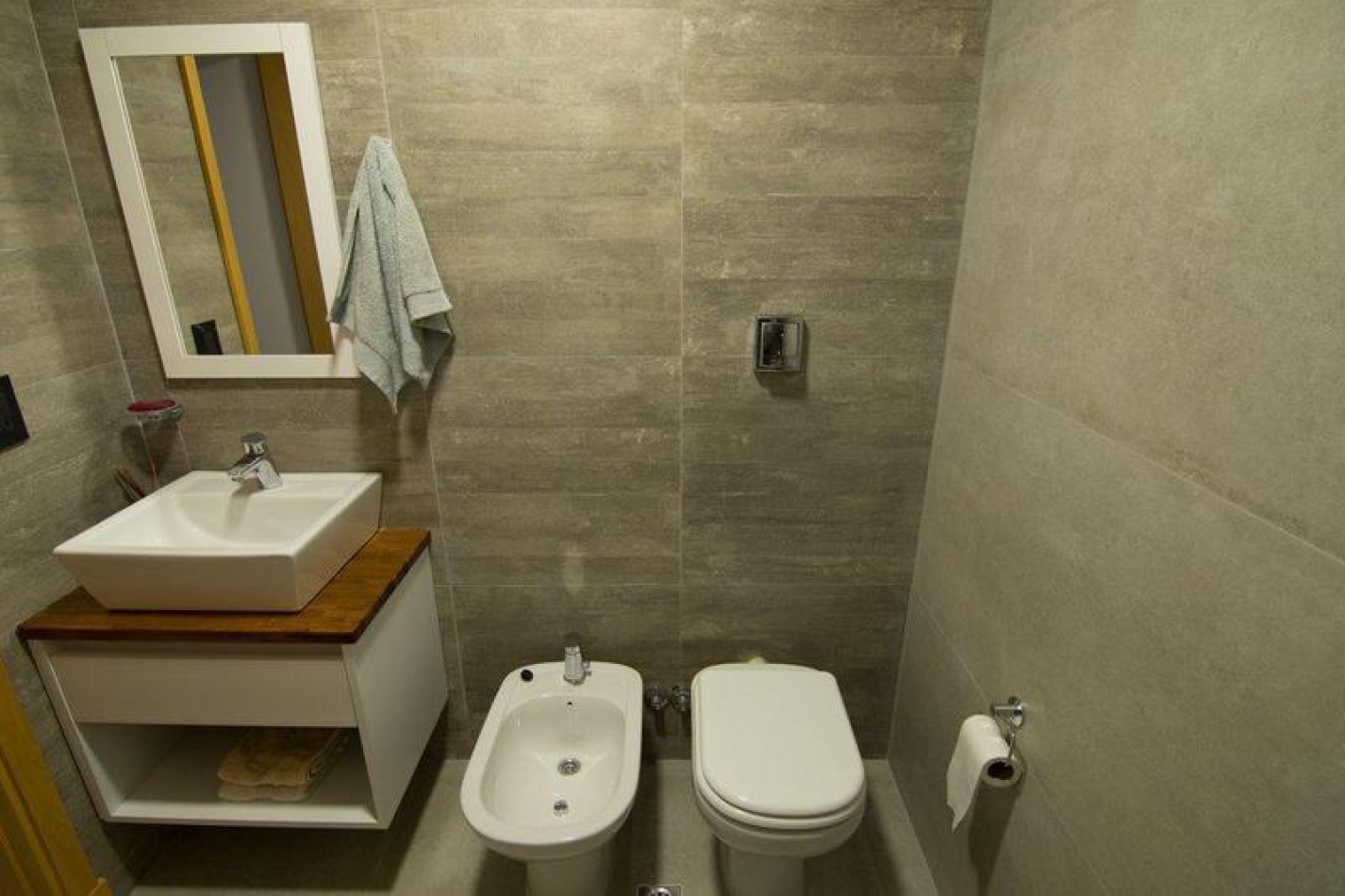Casa contemporanea con 4 dormitorios barrio privado Arenas del Sur