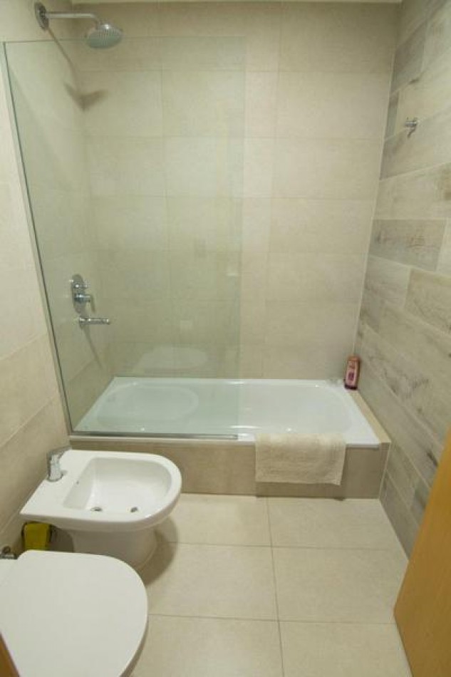 Casa contemporanea con 4 dormitorios barrio privado Arenas del Sur