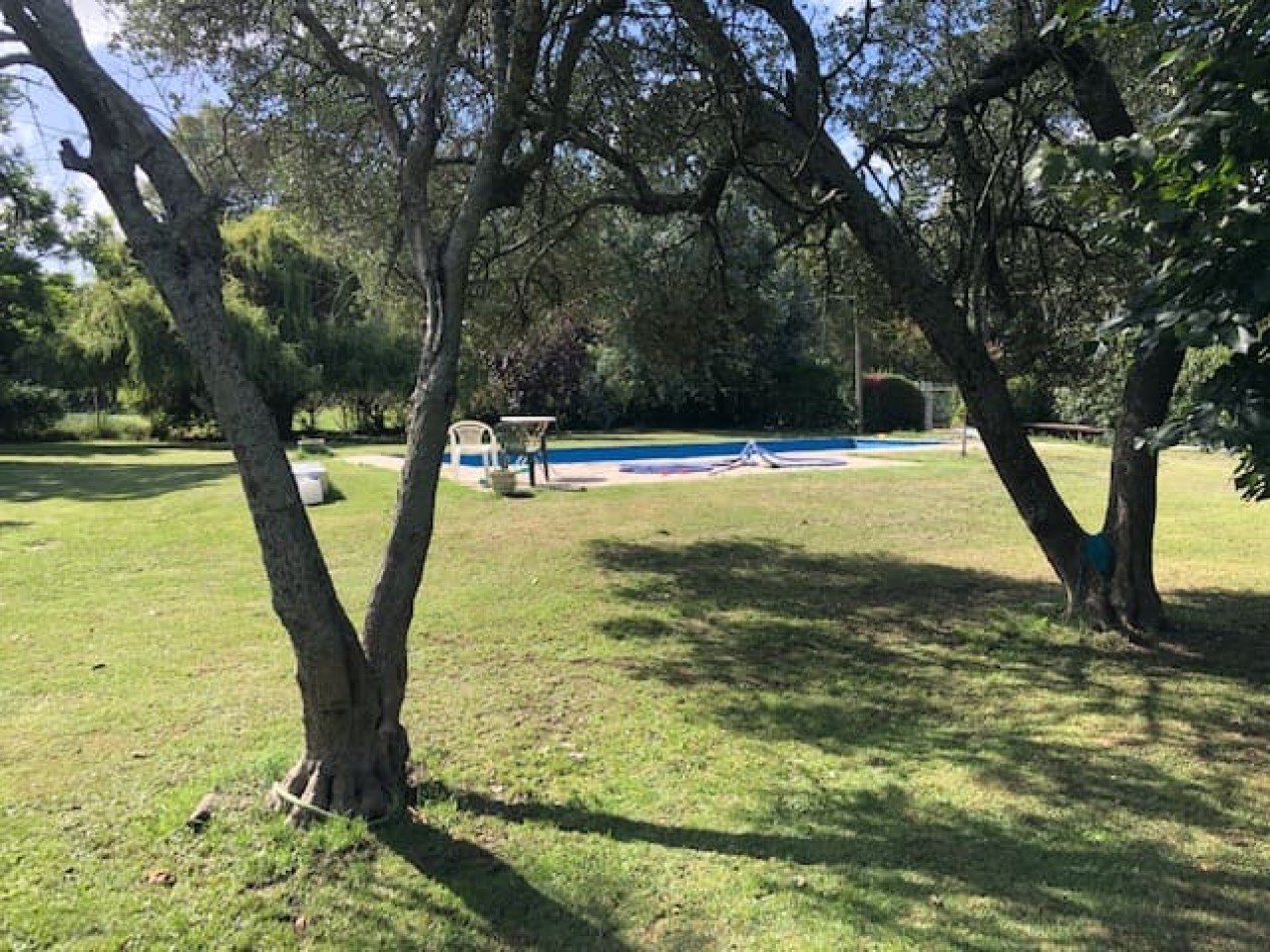 Amplia quinta con pileta, cancha de futbol y sector de sembrado Batan