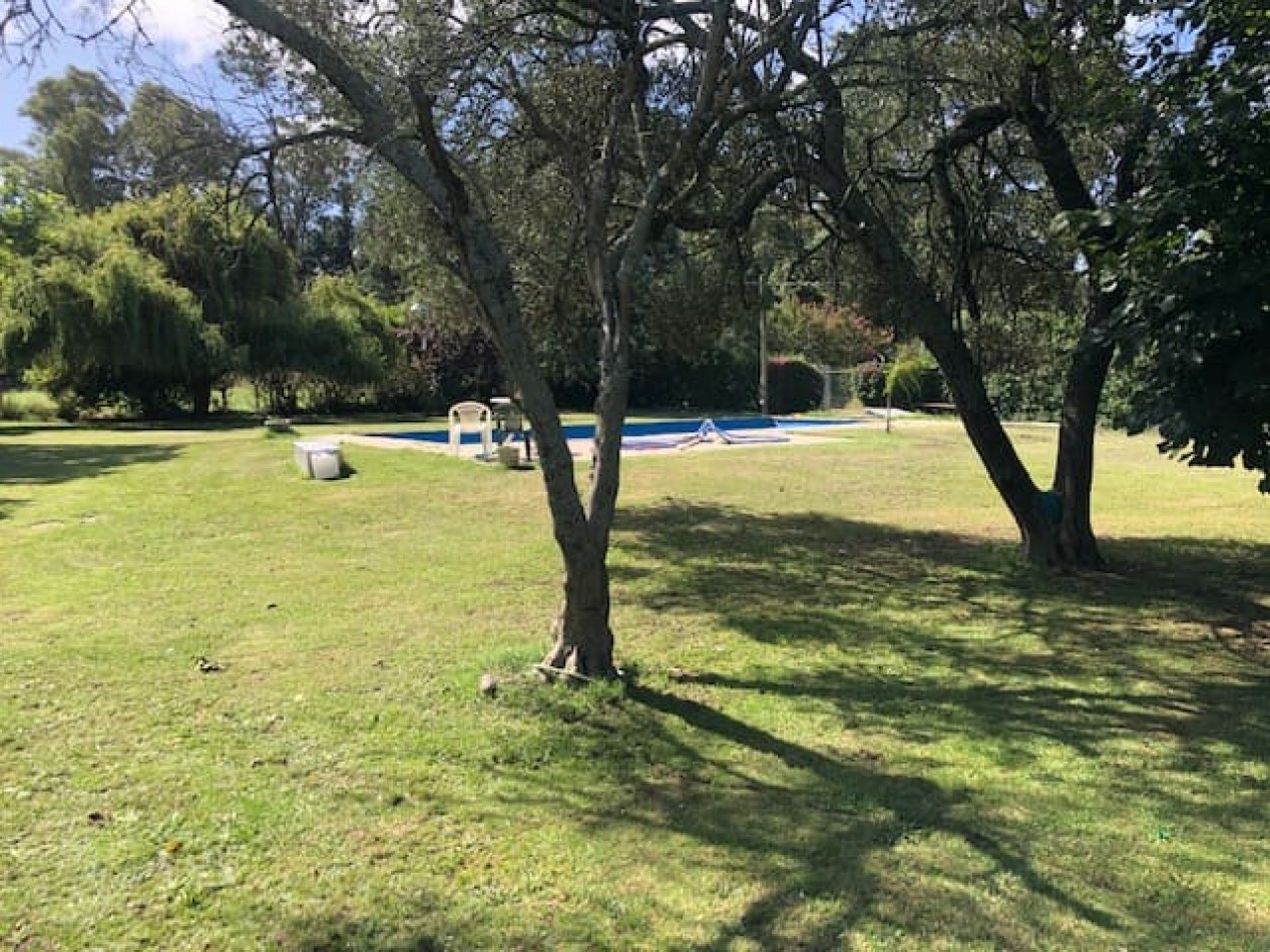 Amplia quinta con pileta, cancha de futbol y sector de sembrado Batan