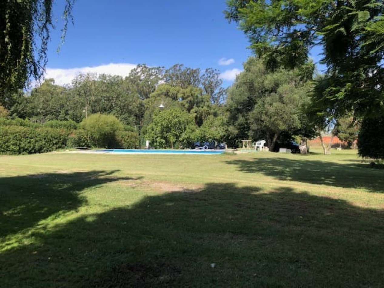 Amplia quinta con pileta, cancha de futbol y sector de sembrado Batan