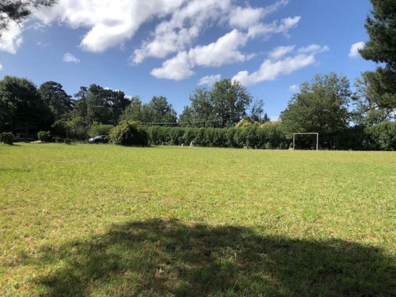 Amplia quinta con pileta, cancha de futbol y sector de sembrado Batan
