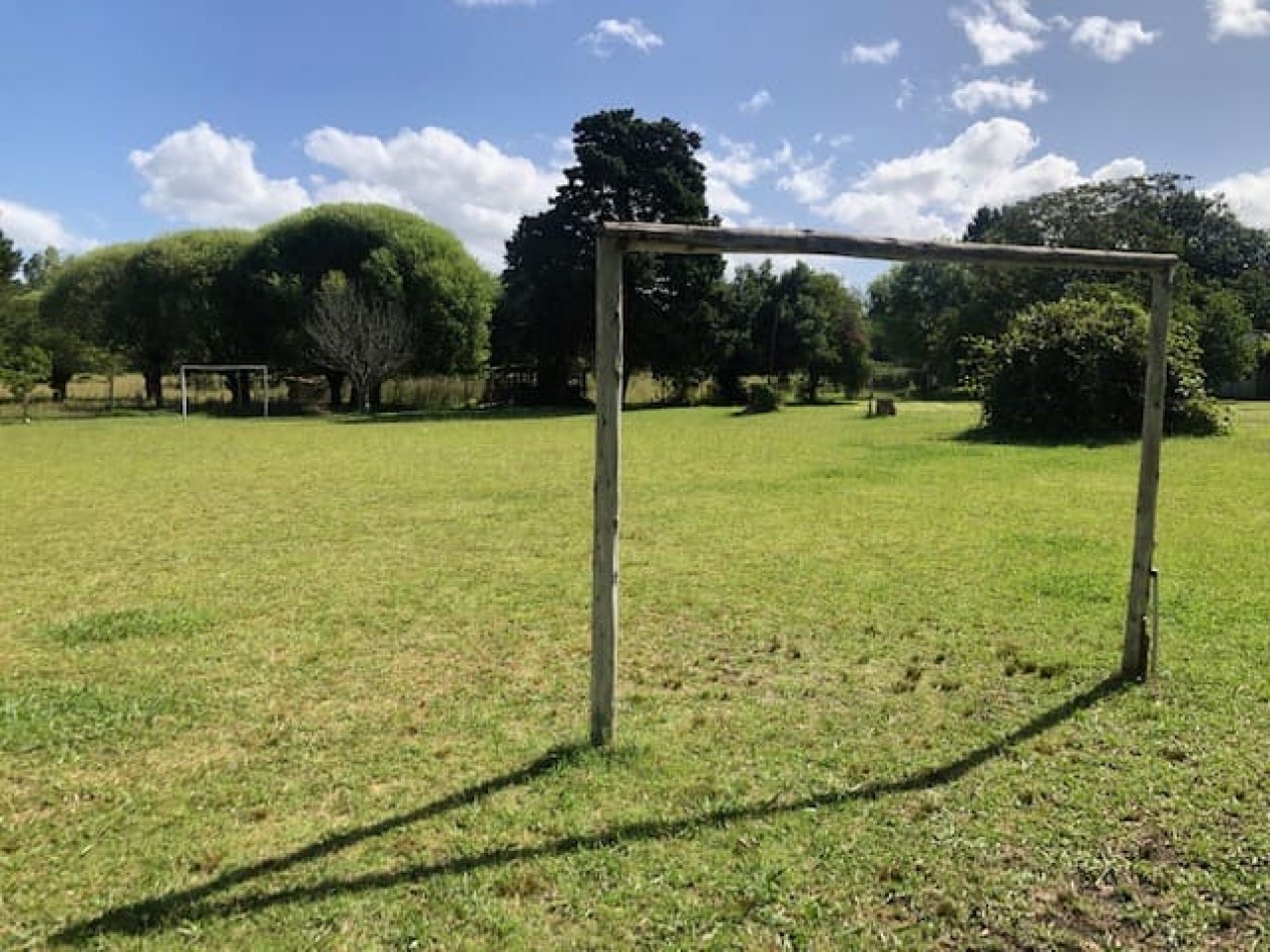 Amplia quinta con pileta, cancha de futbol y sector de sembrado Batan