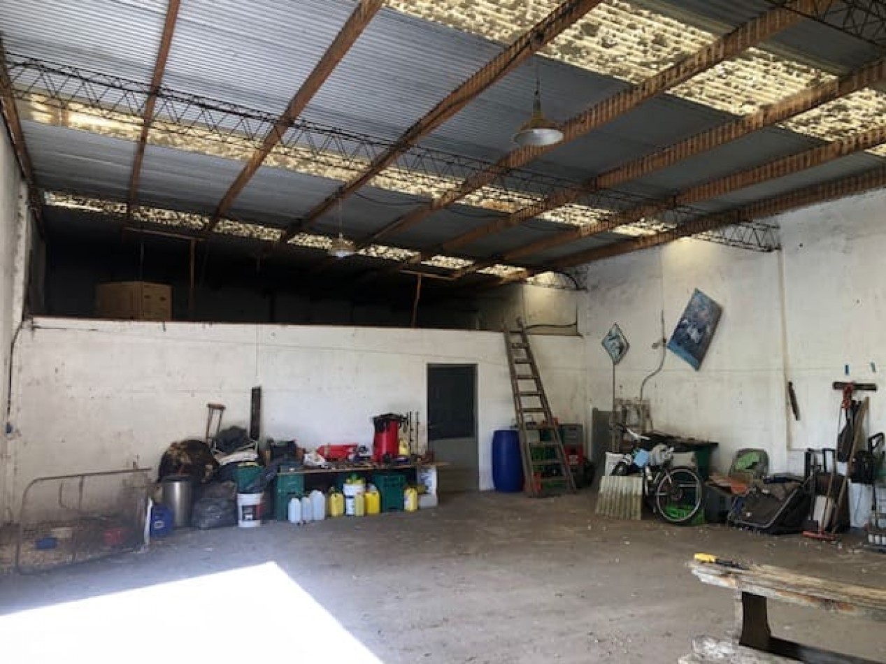 Amplia quinta con pileta, cancha de futbol y sector de sembrado Batan