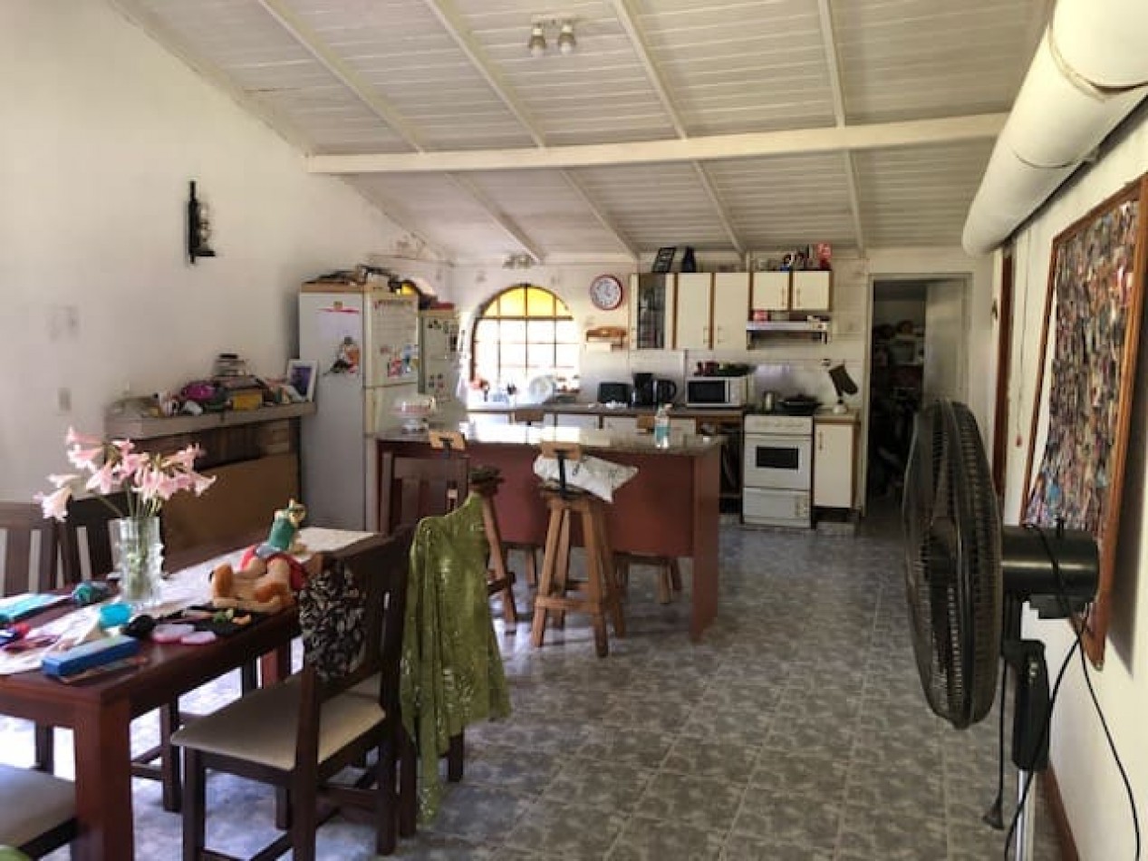 Amplia quinta con pileta, cancha de futbol y sector de sembrado Batan
