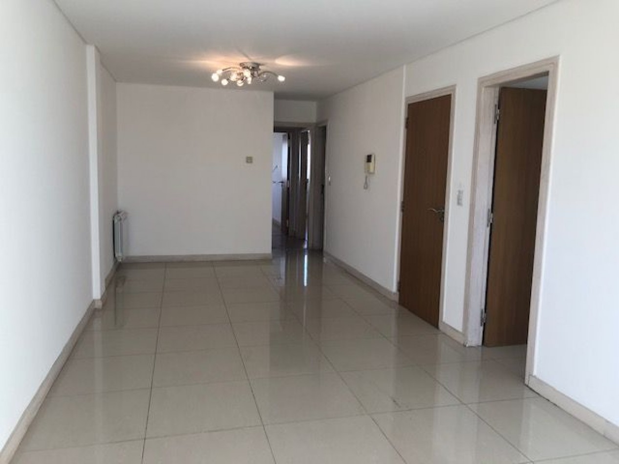 Semipiso 3 ambientes con cochera y baulera Chauvin