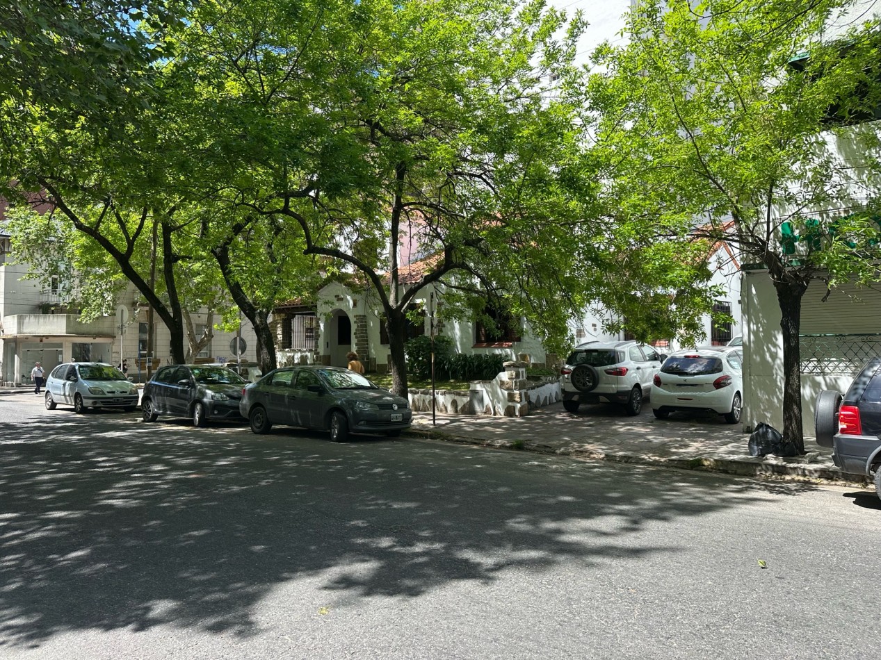 Importante Lote apto desarrollo propiedad horizontal