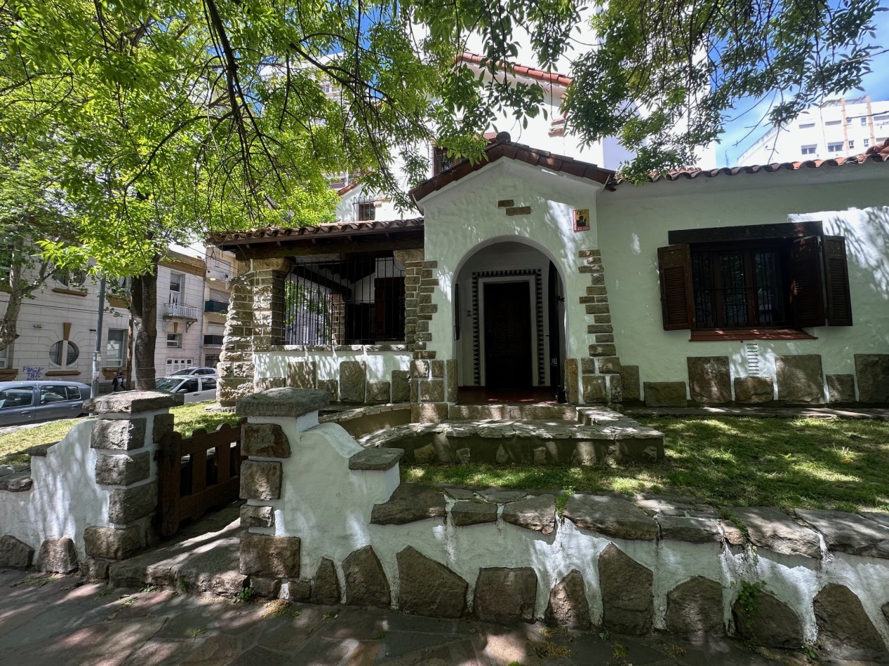 Importante Lote apto desarrollo propiedad horizontal