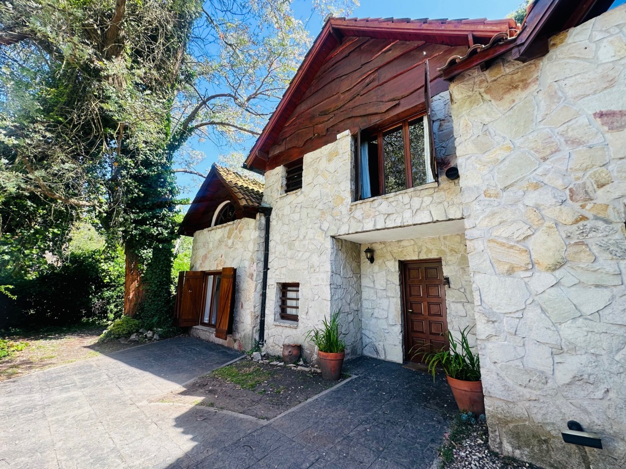 Amplia Casa 4 ambientes con piscina Bosque Peralta Ramos