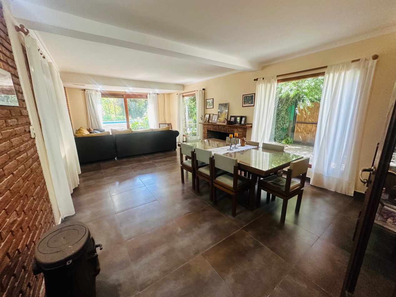 Amplia Casa 4 ambientes con piscina Bosque Peralta Ramos