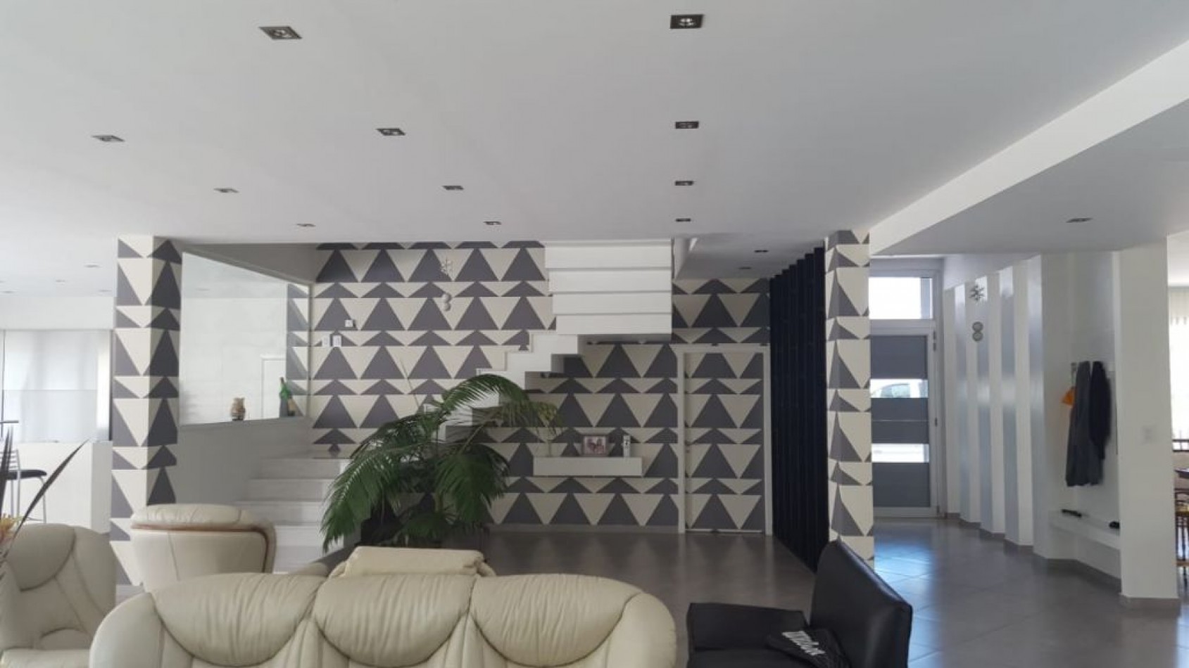 Amplia Casa sobre Lote unico de 1250 mts2 barrio privado Rumenco