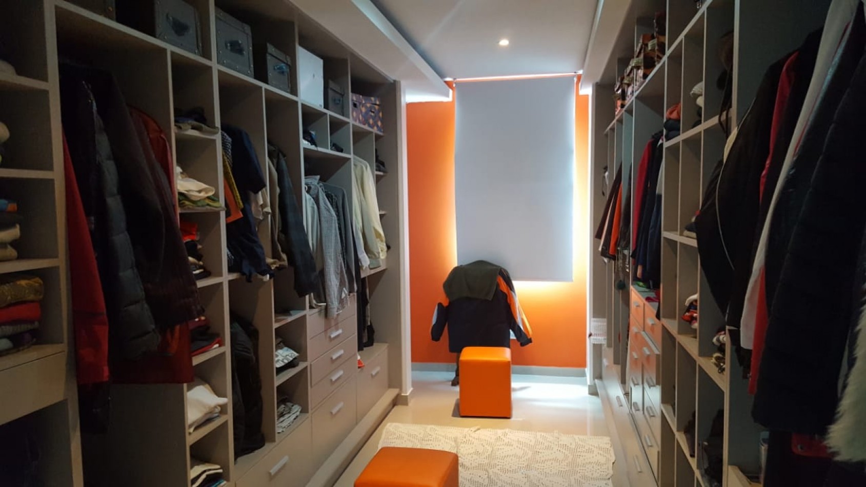 Amplia Casa sobre Lote unico de 1250 mts2 barrio privado Rumenco