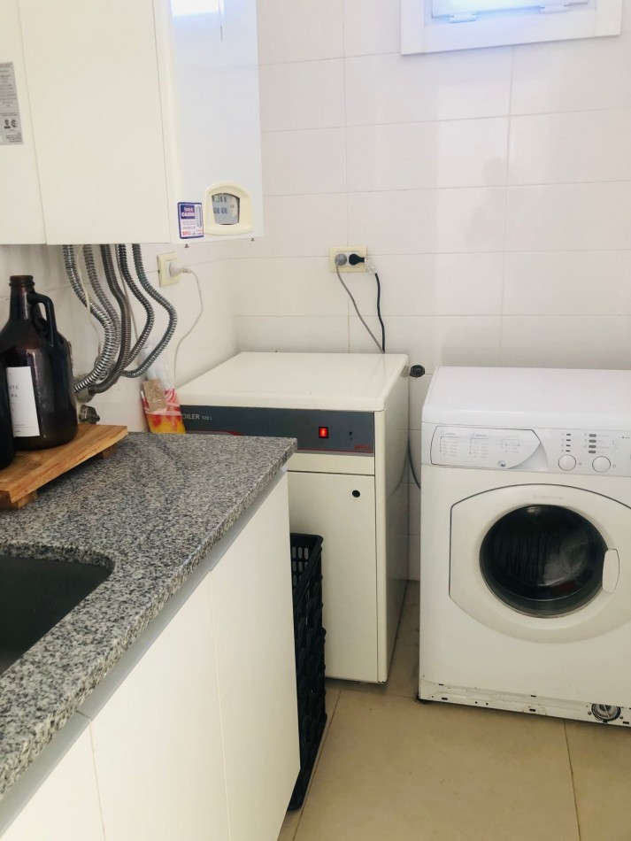 Piso en duplex con quincho, solarium y jacuzzi privado Playa Varese