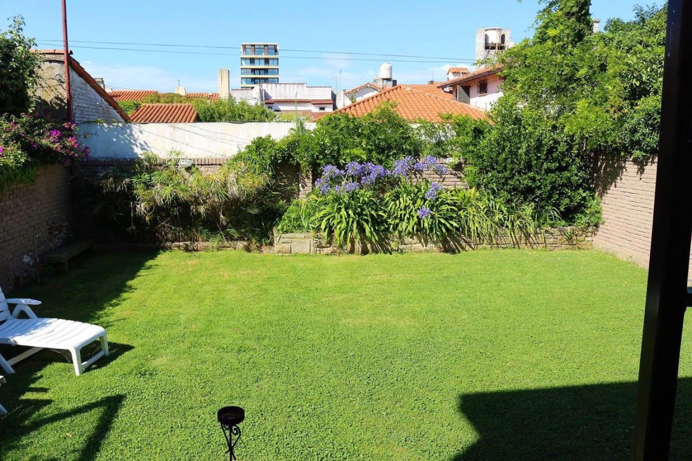 Amplia Casa con 4 dormitorios y piscina Playa Grande