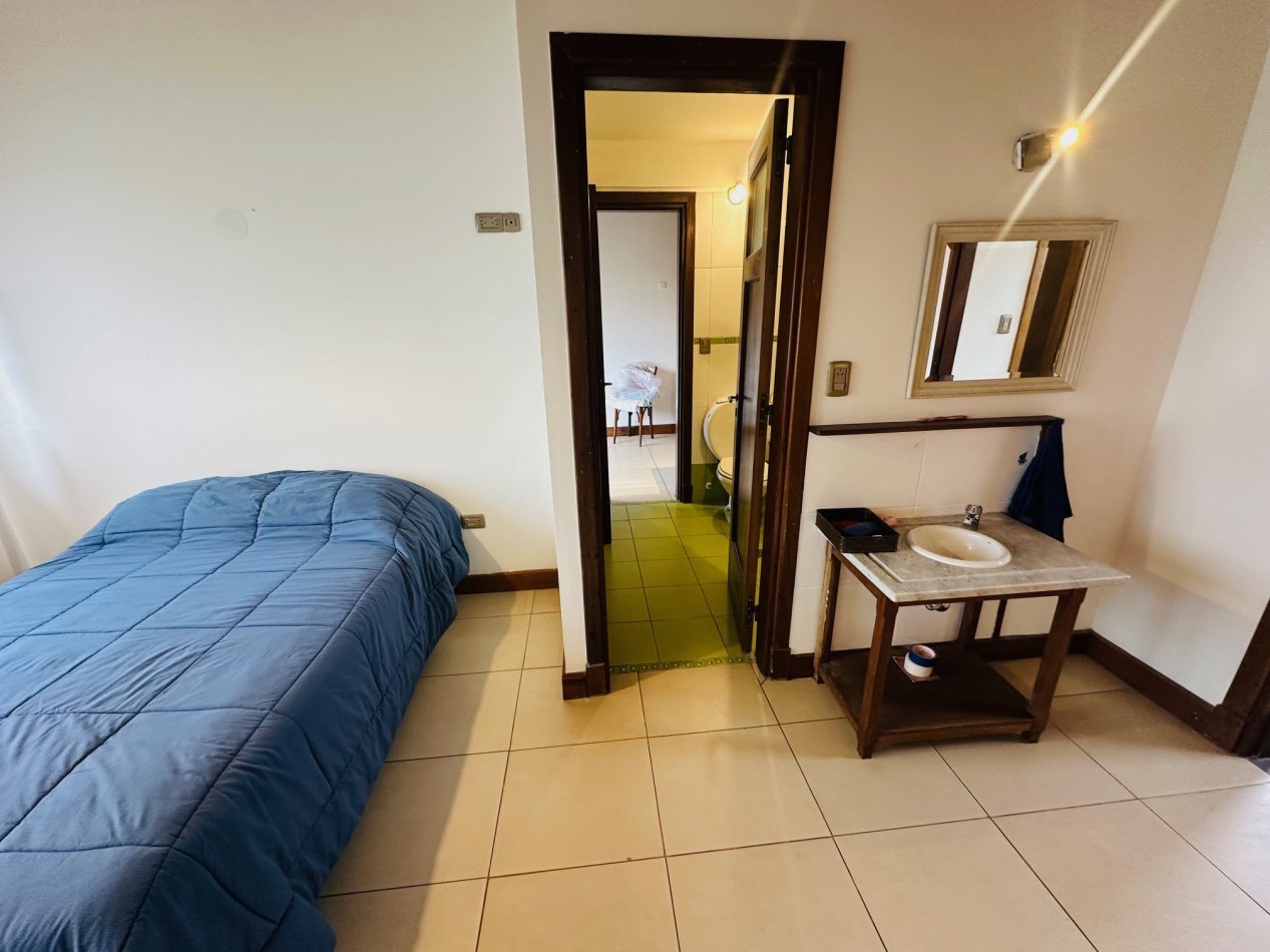 Amplia Casa con 4 dormitorios y piscina Playa Grande