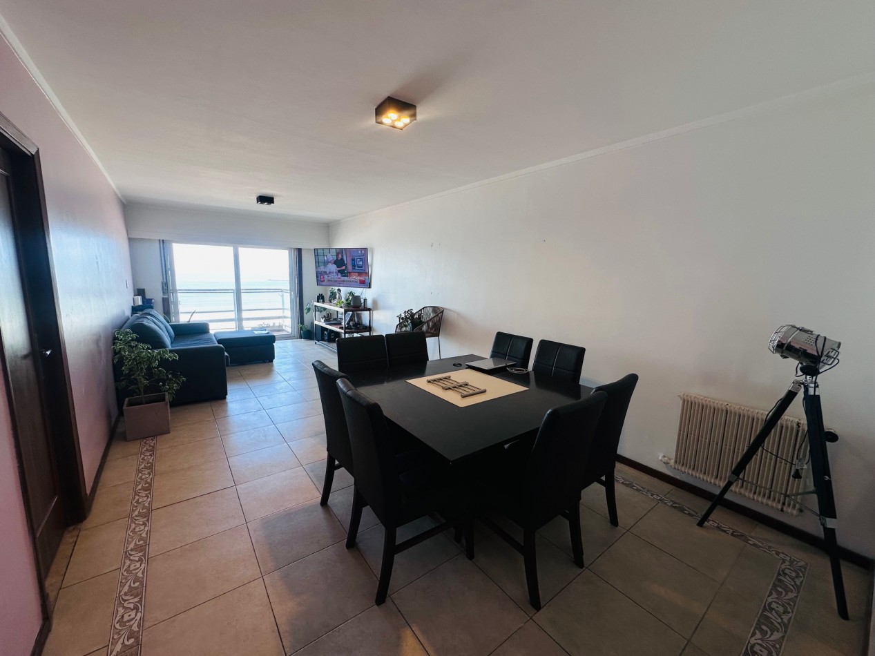 Departamento 3 Ambientes con dependencia, cochera y baulera frente al mar Playa Grande