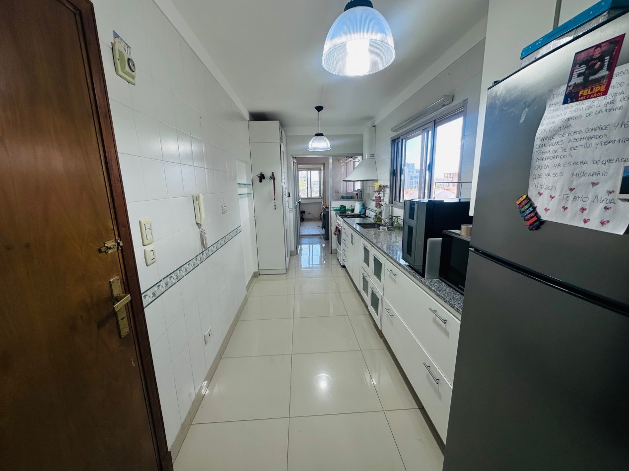 Departamento 3 Ambientes con dependencia, cochera y baulera frente al mar Playa Grande