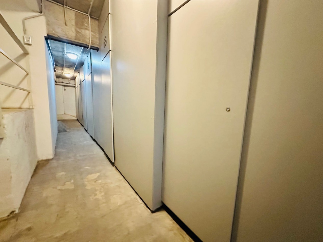 Amplio Semipiso 3 Dormitorios 2 cocheras y baulera con vista al mar y el golf