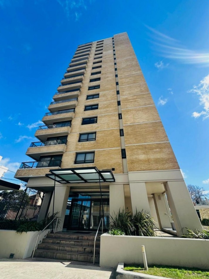 Semipiso 4 Ambientes en Edificio Torre con Amenities Playa Grande