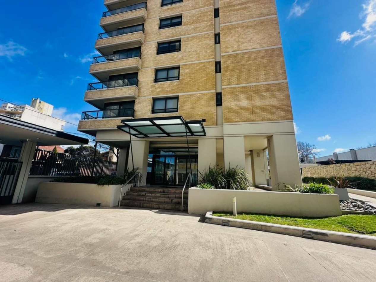 Semipiso 4 Ambientes en Edificio Torre con Amenities Playa Grande