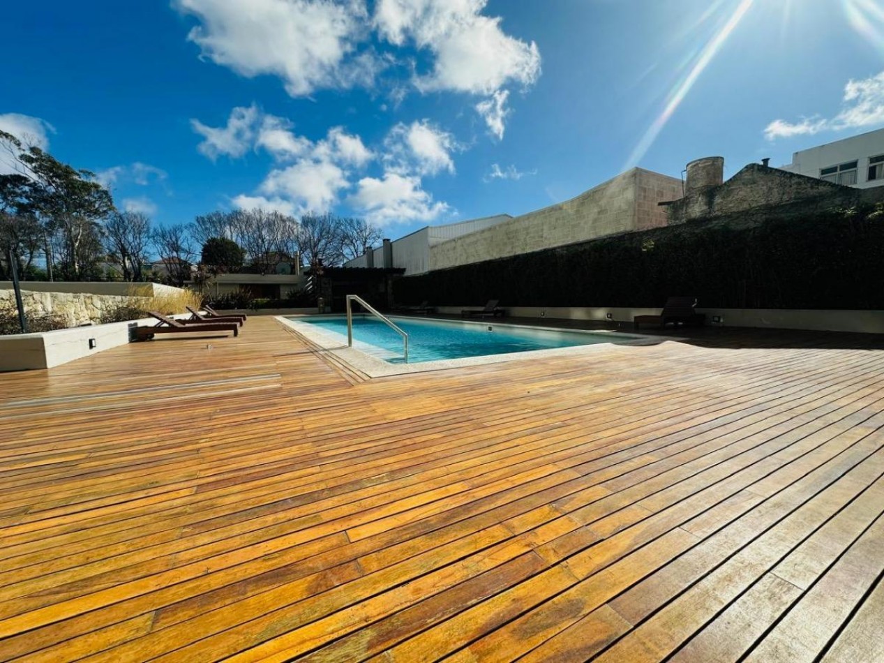 Semipiso 4 Ambientes en Edificio Torre con Amenities Playa Grande