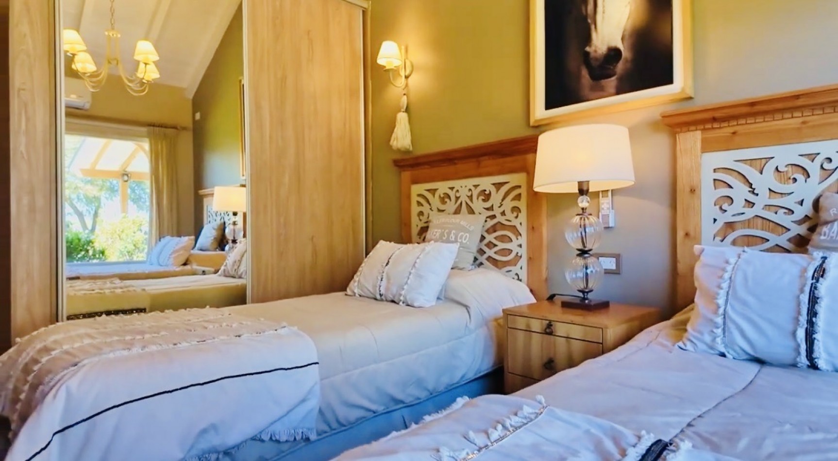 Amplia Casa con pileta barrio privado Arenas del Sur