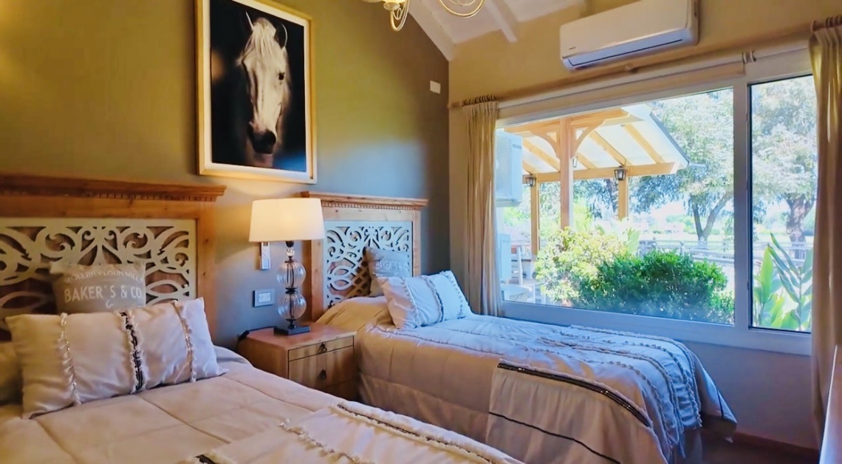 Amplia Casa con pileta barrio privado Arenas del Sur