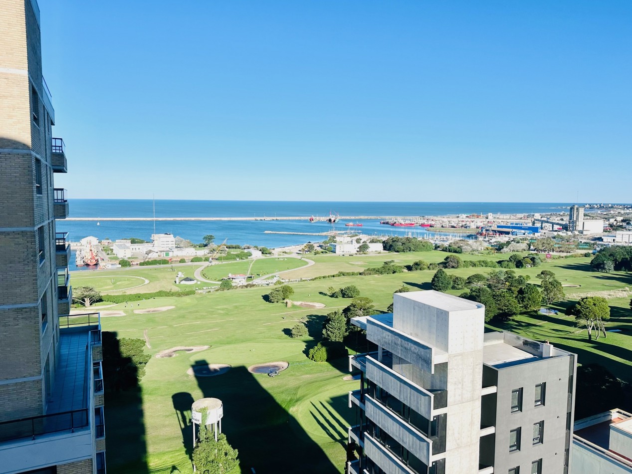Semipiso 4 Ambientes en Edificio Torre con Amenities Playa Grande