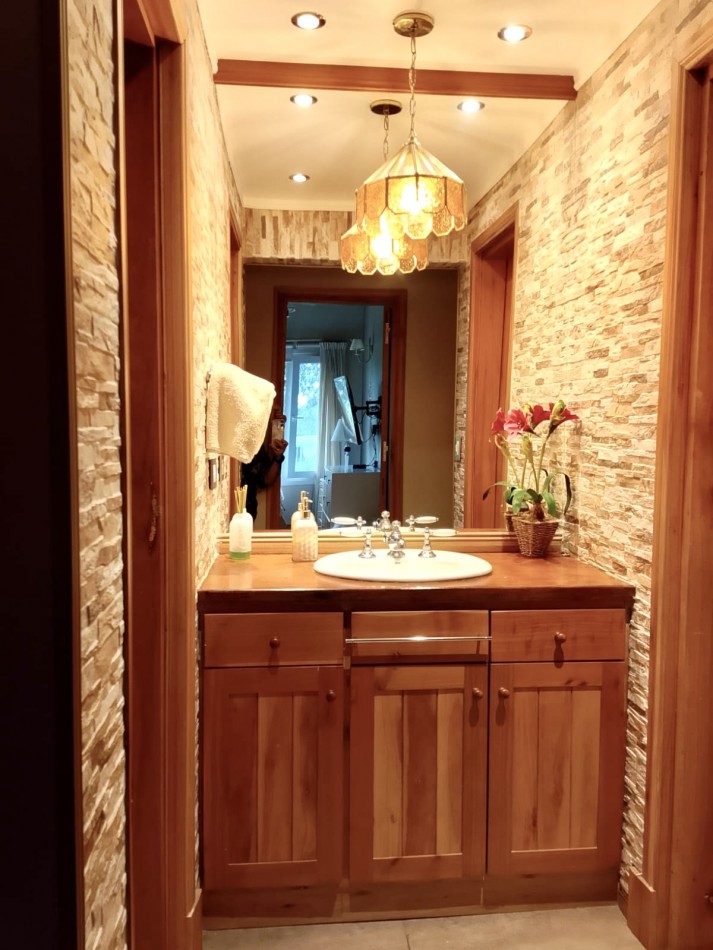 Amplia Casa con pileta climatizada barrio privado Arenas del Sur